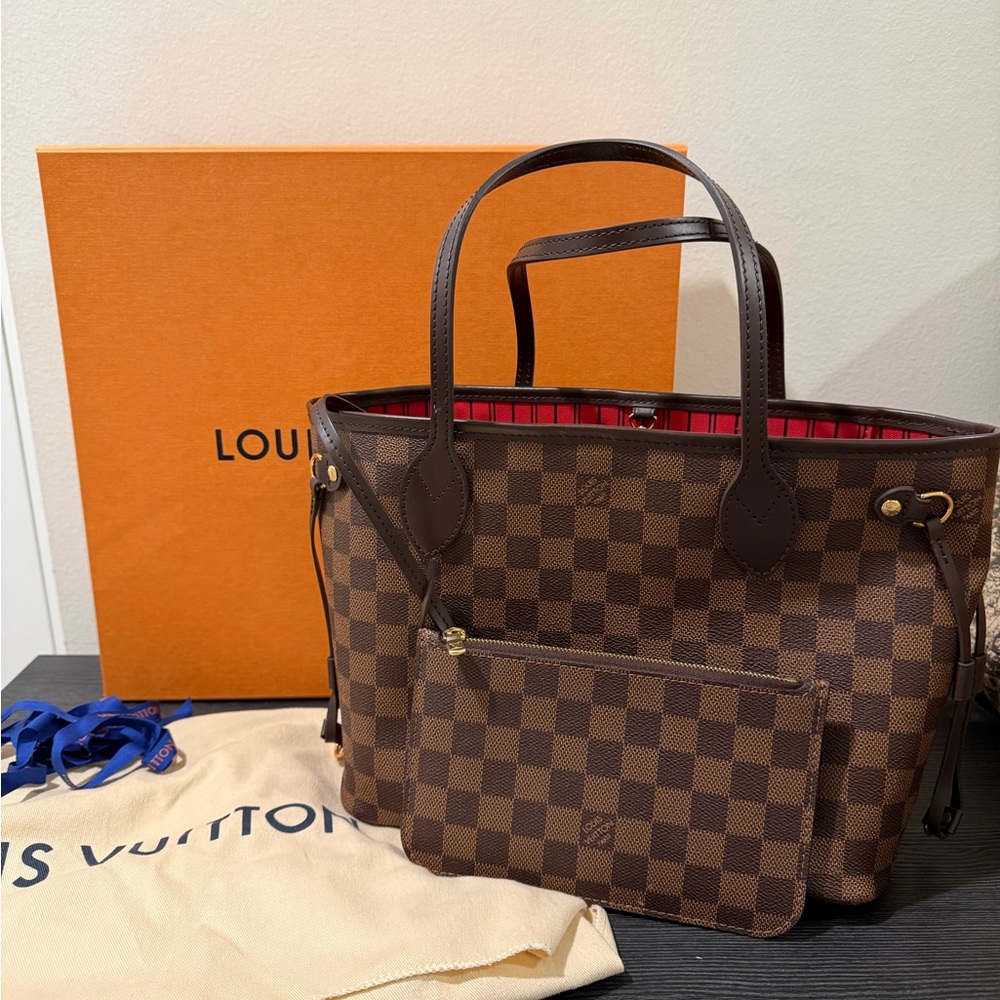 Louis Vuitton Neverfull PM